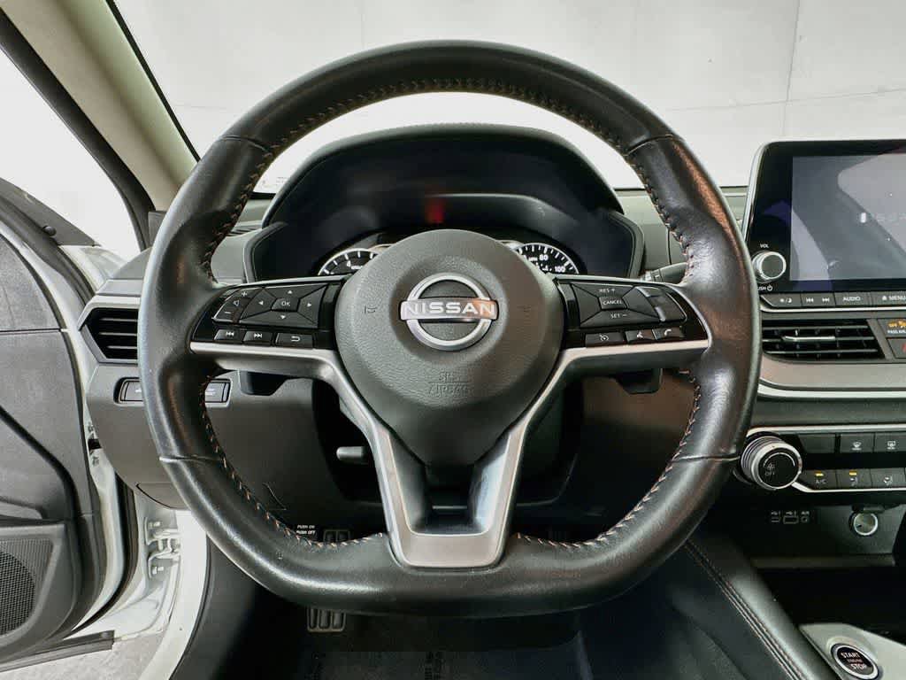 Used 2024 Nissan Altima 2.5 SR FWD image 14