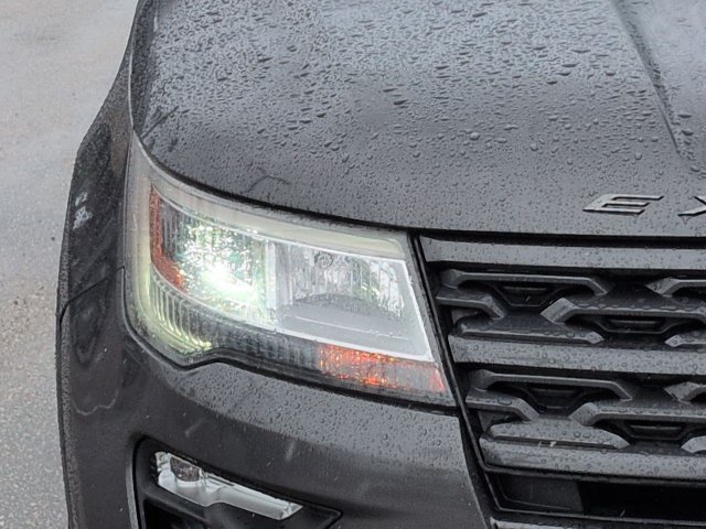 Certified 2019 Ford Explorer XLT w/ Equipment Group 202A FWD image 10