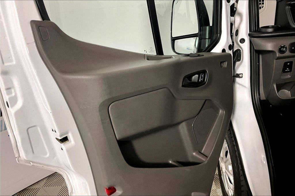 Certified 2024 Ford Transit 350 XLT RWD image 18