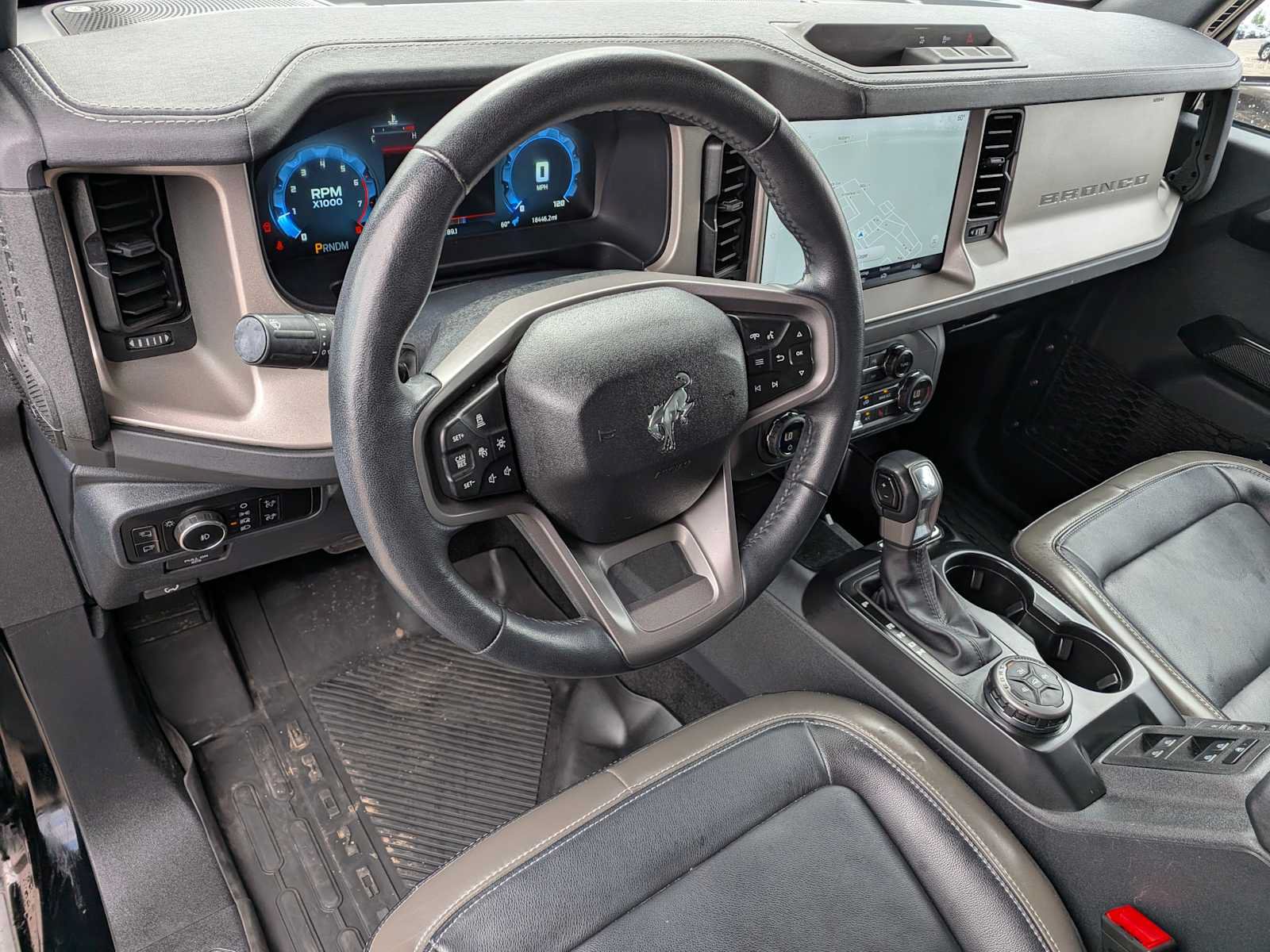 Certified 2025 Ford Bronco Outer Banks AWD/4WD image 2