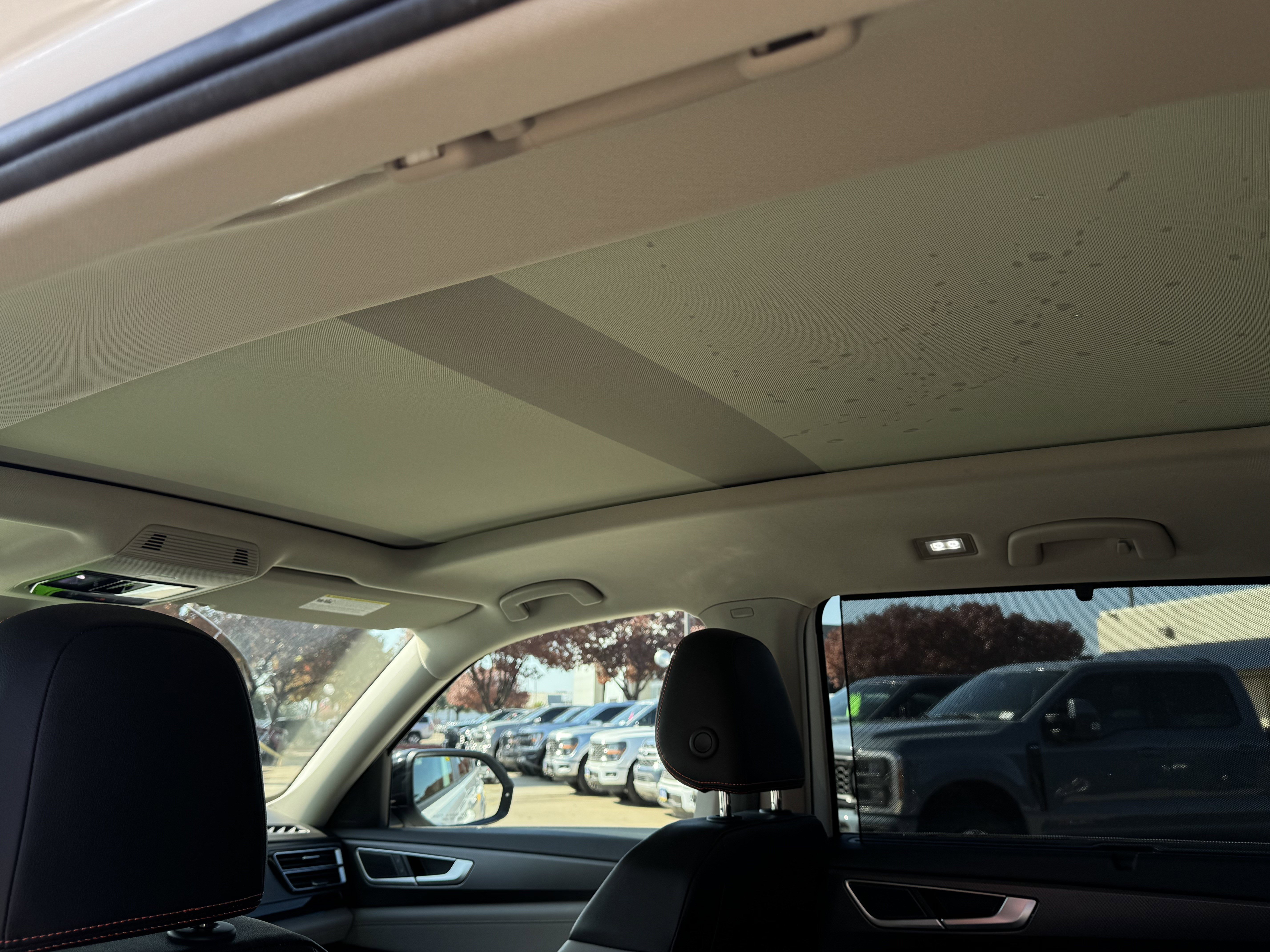 Used 2024 Volkswagen Atlas Peak Edition SE image 17