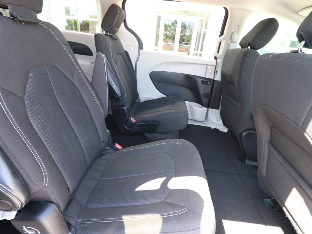 Used 2023 Chrysler Voyager LX FWD image 21