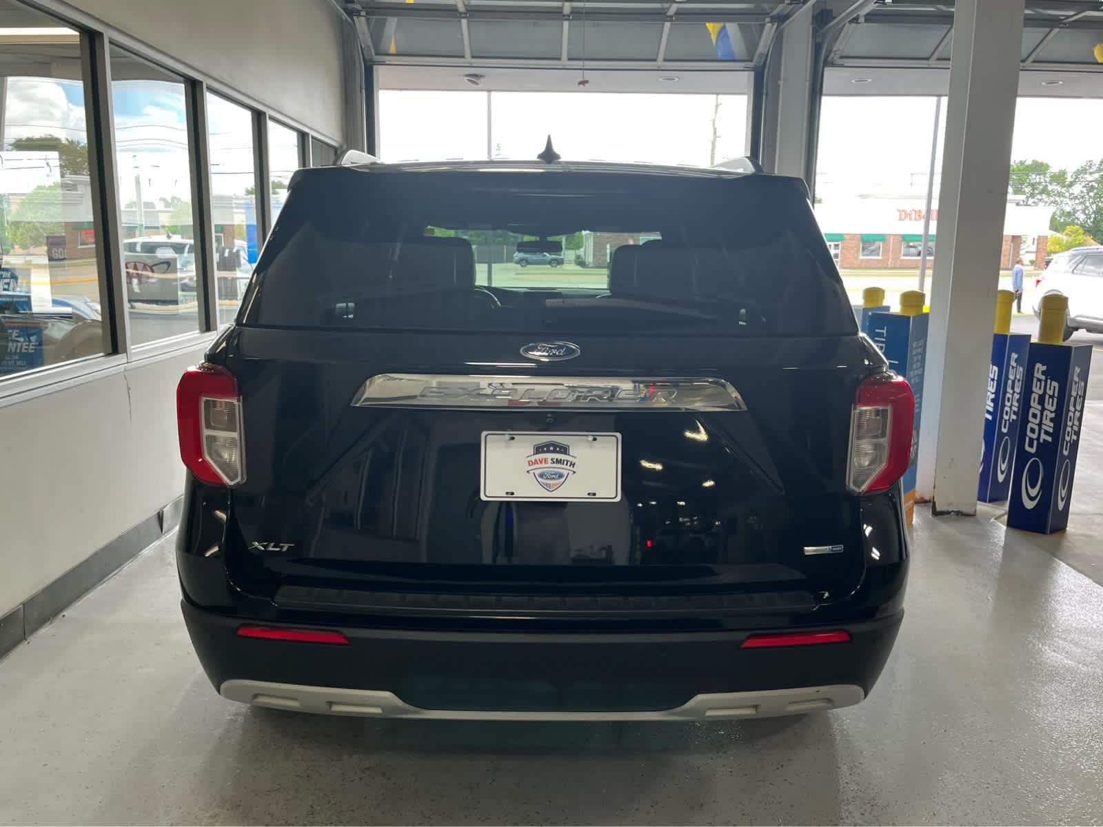 Certified 2020 Ford Explorer XLT w/ Equipment Group 202A AWD/4WD image 6