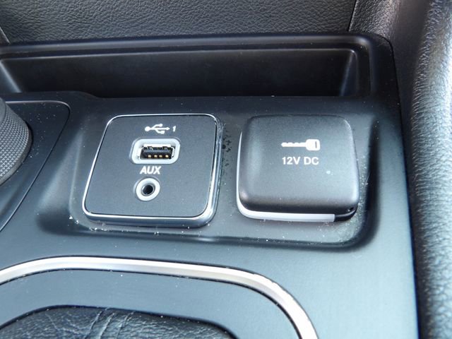 Used 2022 Jeep Cherokee Latitude Lux w/ Sun & Sound Group image 21