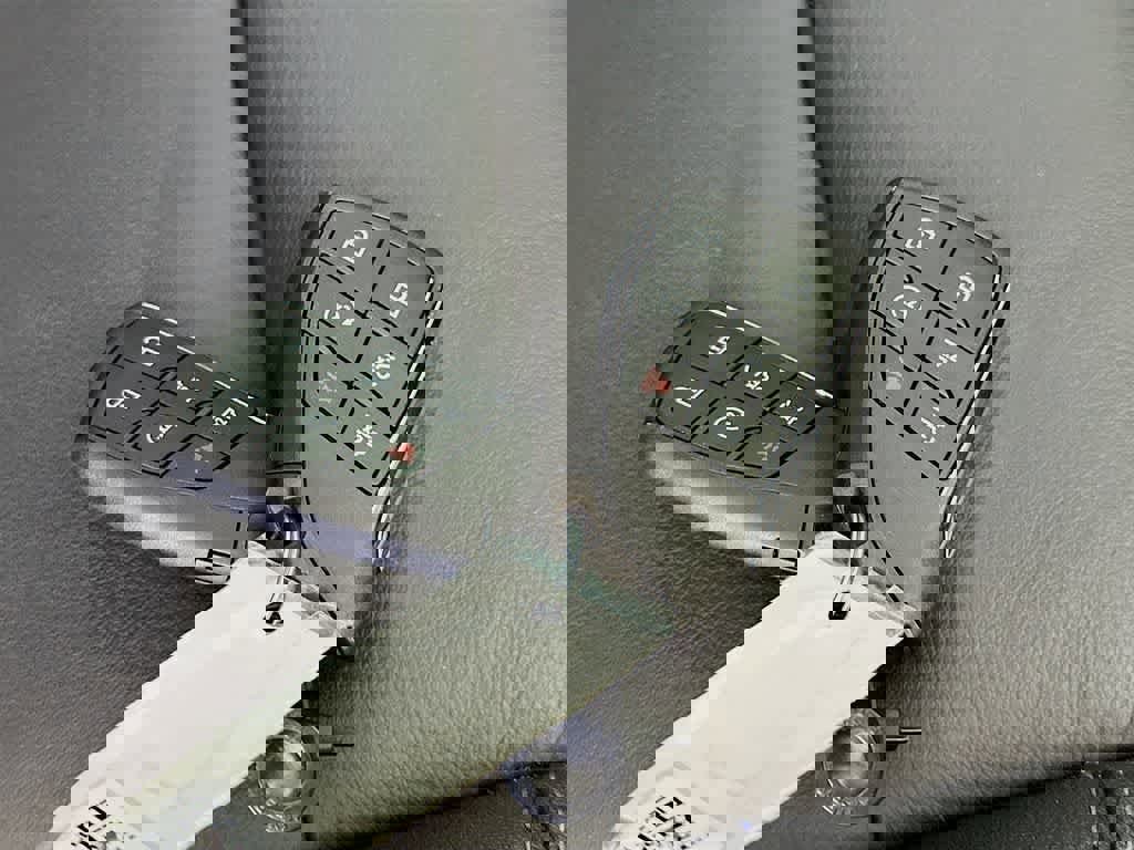 Used 2025 Chevrolet Tahoe LT w/ Comfort Package image 25