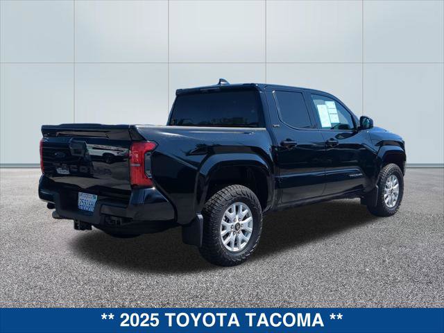 Used 2025 Toyota Tacoma SR5 AWD/4WD image 5