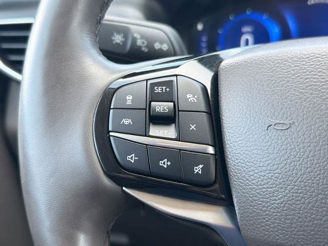 Certified 2023 Ford Explorer Platinum w/ Technology Package AWD/4WD image 23