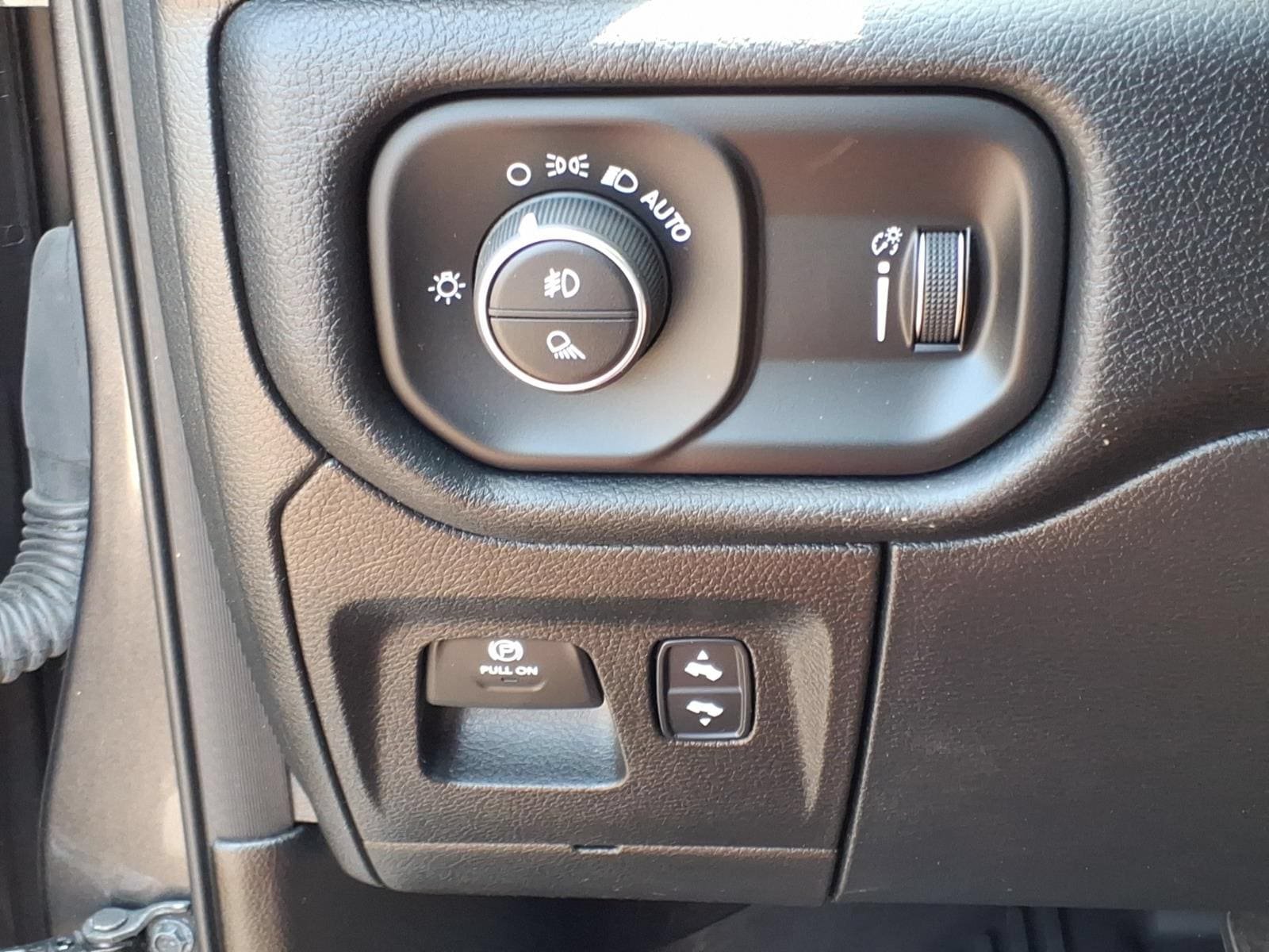Used 2022 RAM 1500 Big Horn AWD/4WD image 23