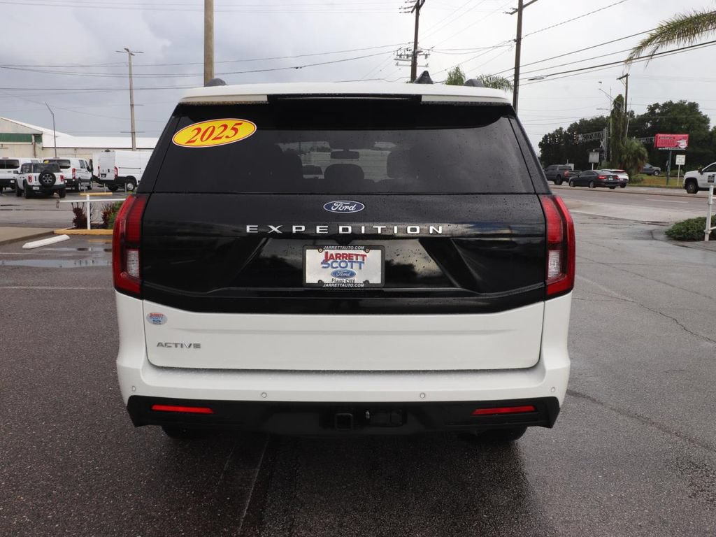 Certified 2025 Ford Expedition Active RWD image 14