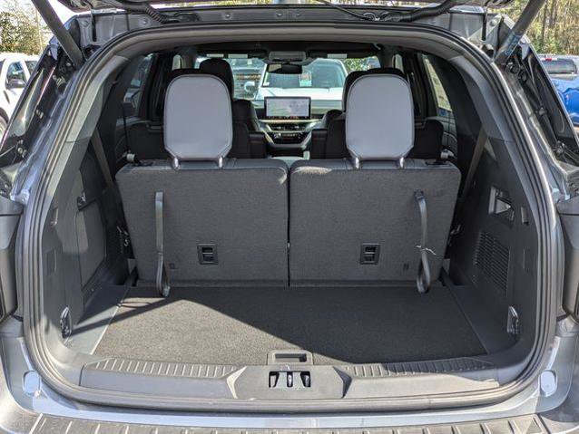 Certified 2026 Ford Explorer ST-Line w/ ST-Line Street Pack RWD image 12