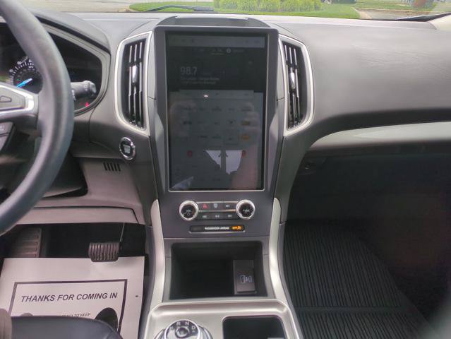 Certified 2024 Ford Edge SEL w/ Convenience Package AWD/4WD image 17