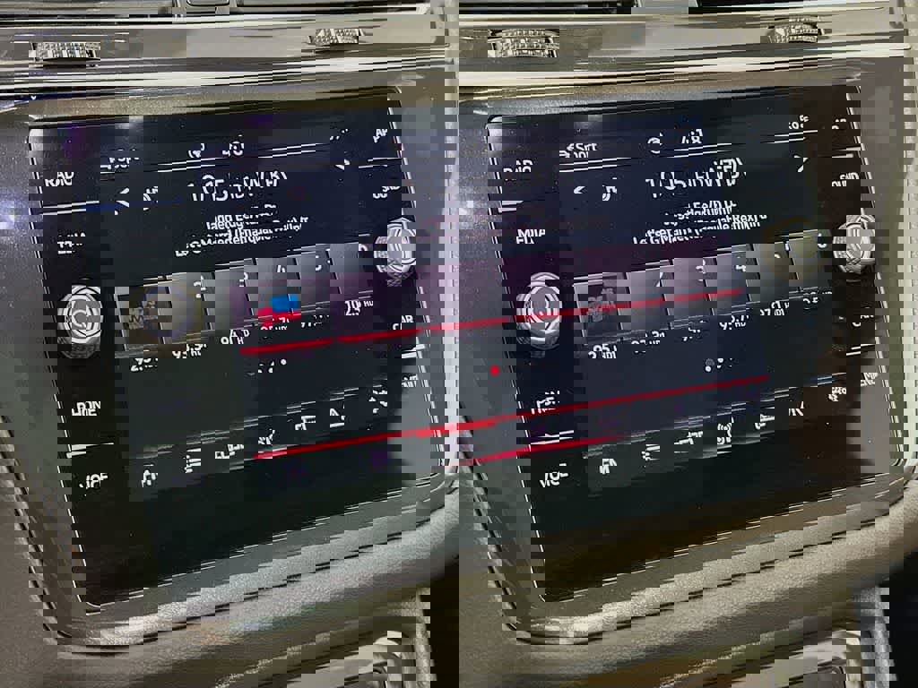 Used 2024 Volkswagen Tiguan SE R-Line image 20