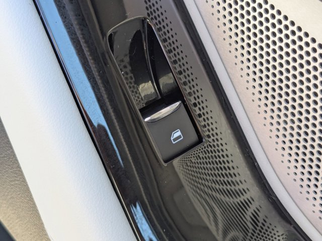 Certified 2025 Ford Explorer Platinum w/ Ultimate Package image 39