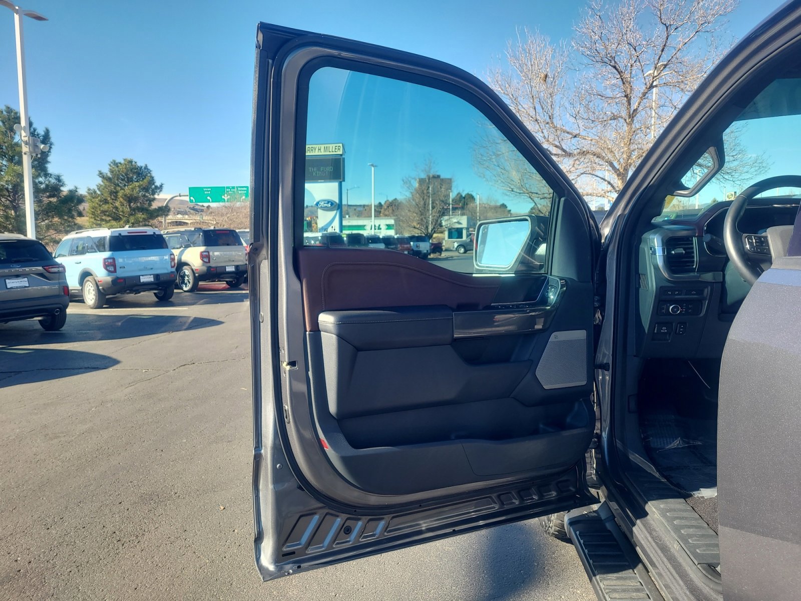 Certified 2022 Ford F150 Lariat w/ Equipment Group 502A High image 13