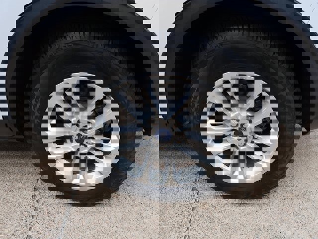 Certified 2020 Ford Escape SE image 30