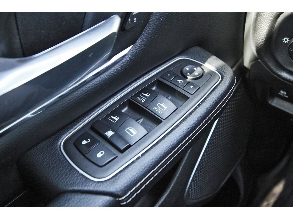 Used 2023 RAM 1500 Laramie image 23