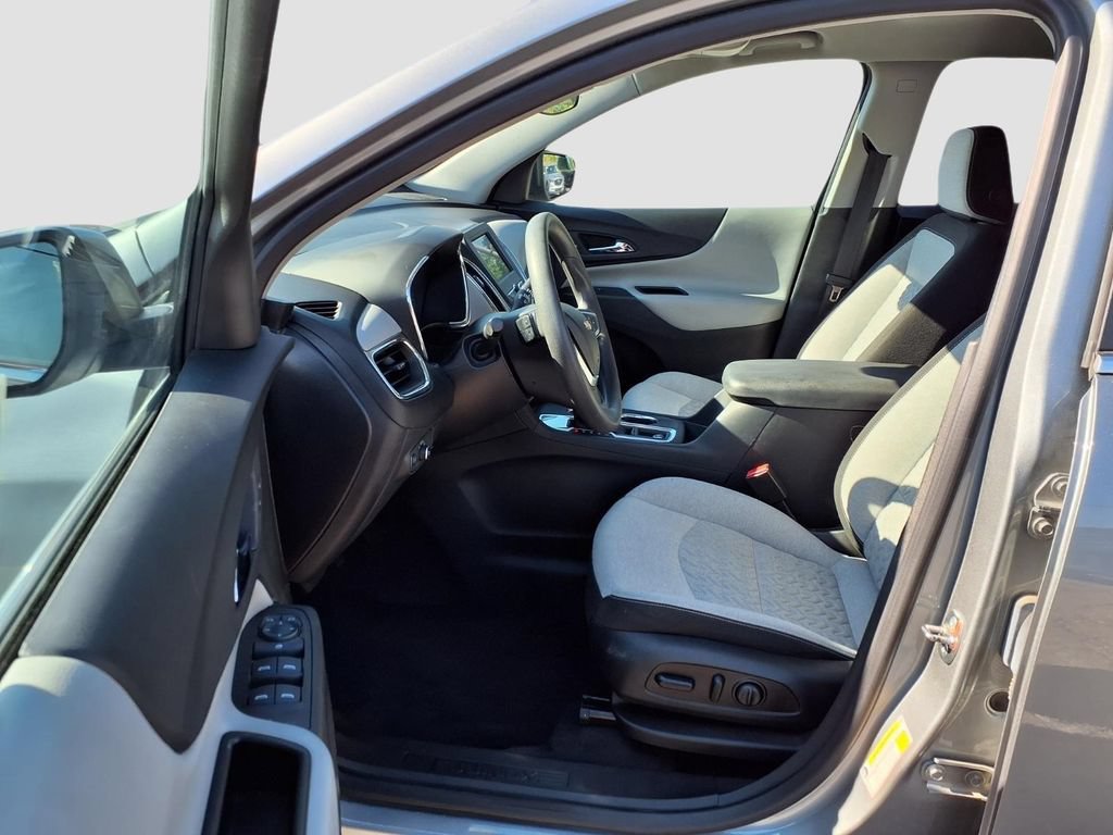 Used 2023 Chevrolet Equinox LT FWD image 25
