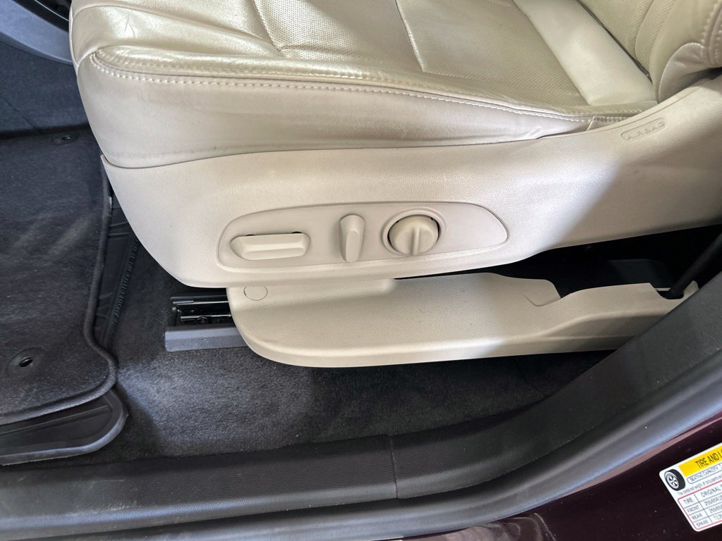 Used 2019 Buick Enclave Premium AWD/4WD image 11