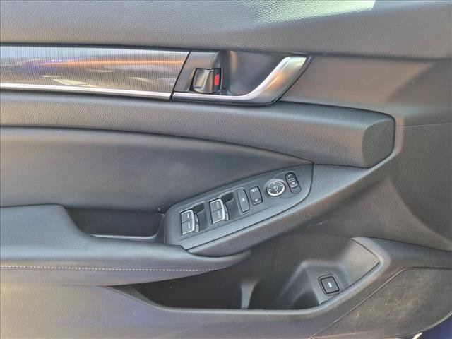 Used 2018 Honda Accord Sport image 14