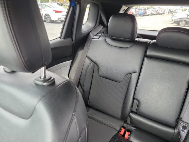 Used 2024 Jeep Compass Latitude AWD/4WD image 16