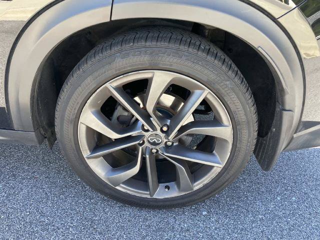 Used 2019 INFINITI QX50 Essential w/ Sensory Package AWD/4WD image 9