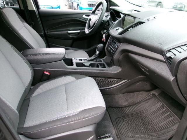Certified 2017 Ford Escape SE w/ Equipment Group 201A image 8