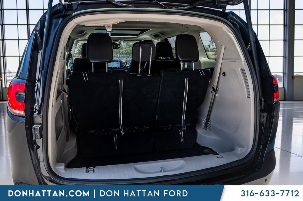 Used 2023 Chrysler Pacifica Limited FWD image 28