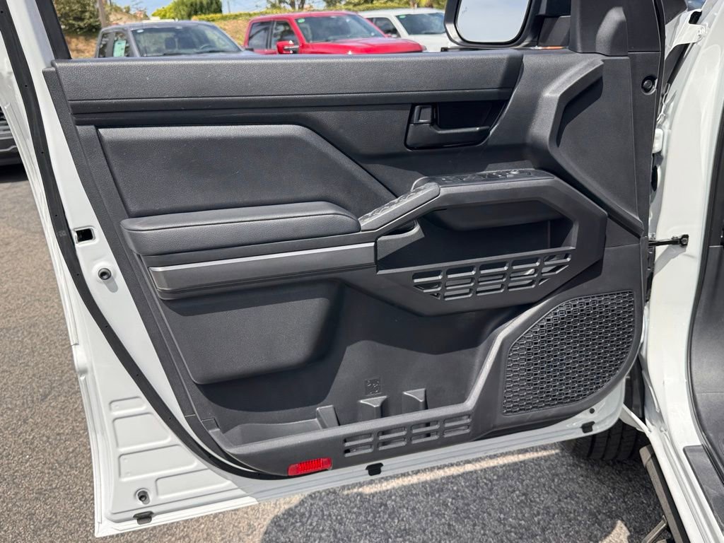 Used 2025 Toyota Tacoma SR5 image 15