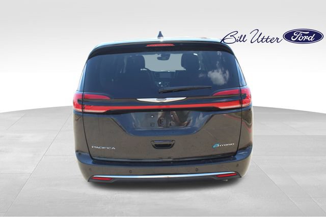 Used 2023 Chrysler Pacifica Limited FWD image 6