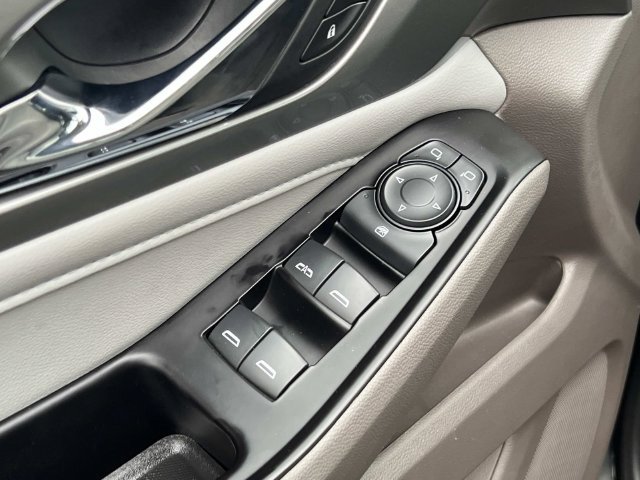 Used 2019 Chevrolet Traverse LT FWD image 21