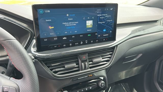 Certified 2024 Ford Escape ST-Line w/ Tech Pack #1 FWD image 28