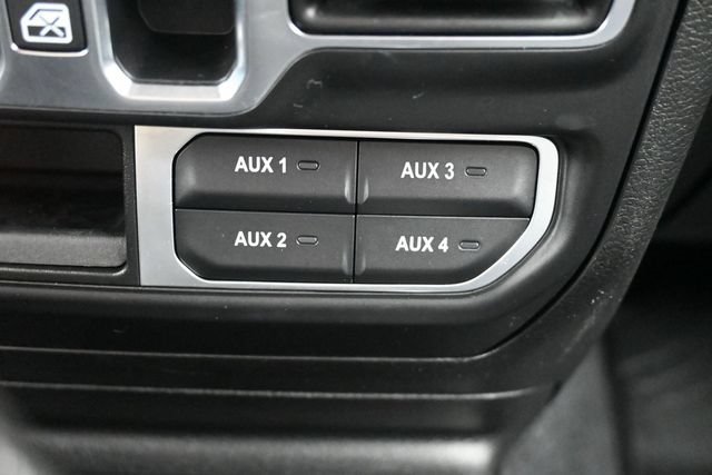 Used 2020 Jeep Wrangler Unlimited Sahara AWD/4WD image 23