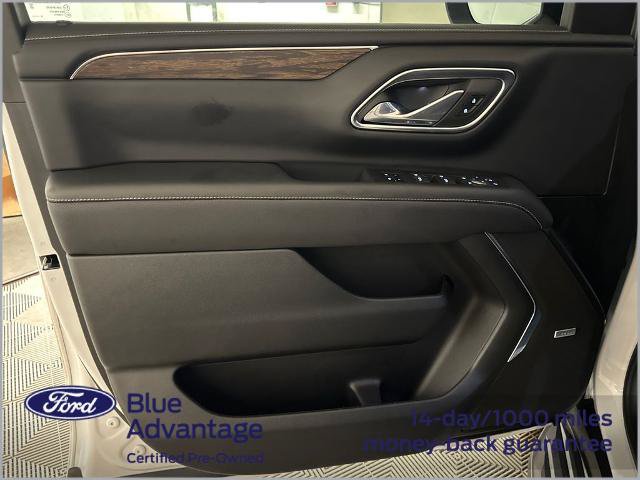 Used 2024 Chevrolet Suburban Premier w/ Advanced Technology Package RWD image 14