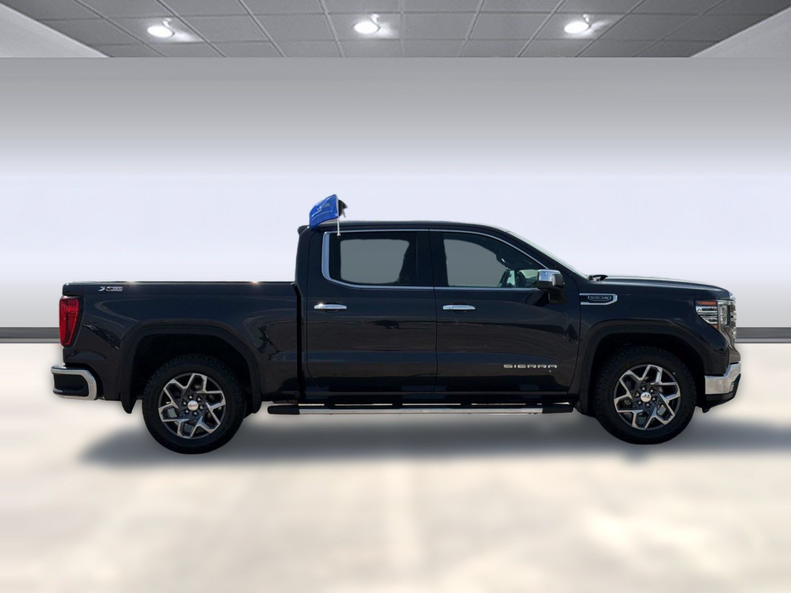 Used 2022 GMC Sierra 1500 SLT AWD/4WD image 8