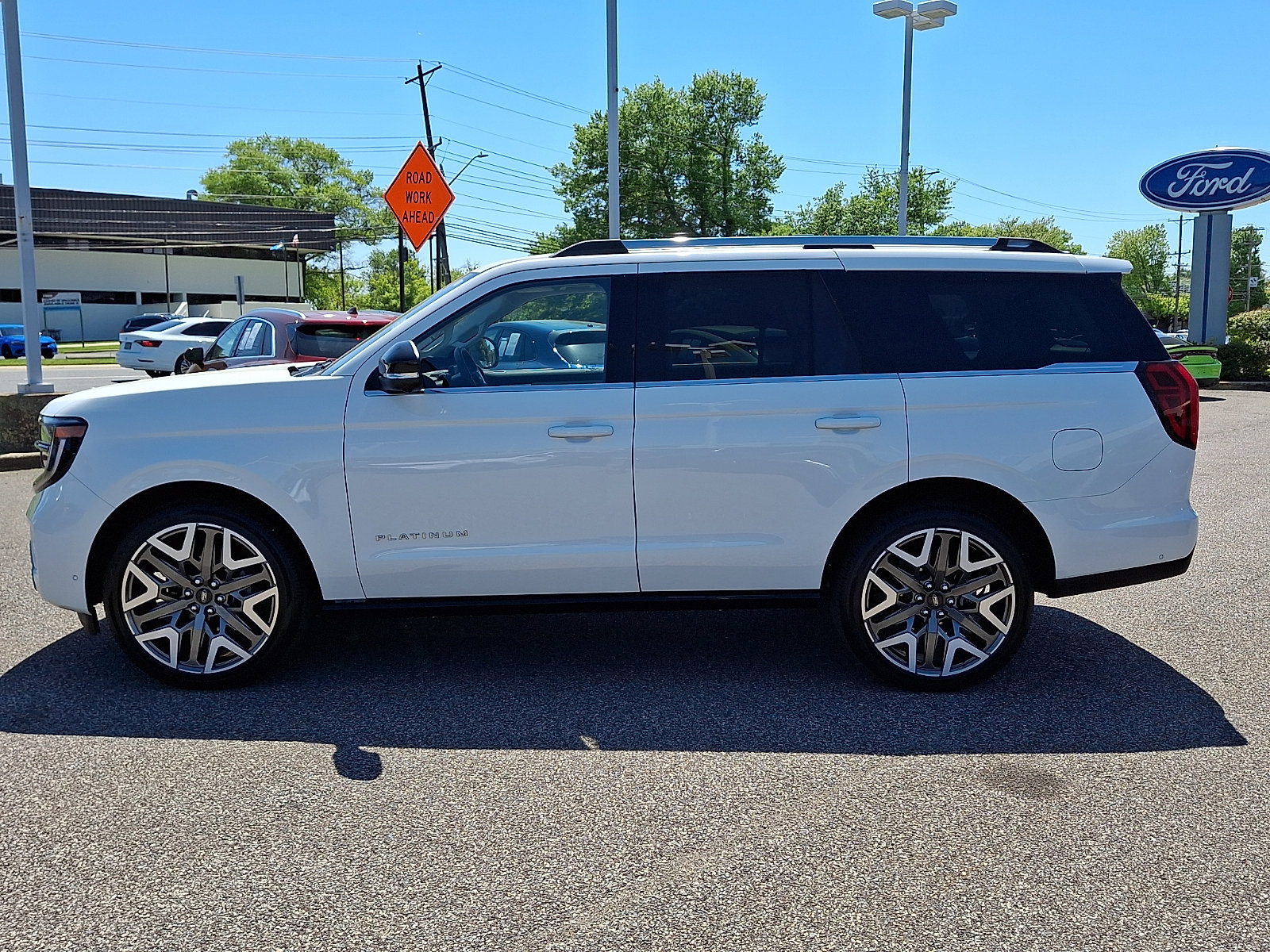Certified 2025 Ford Expedition Platinum w/ Platinum Ultimate Package AWD/4WD image 6