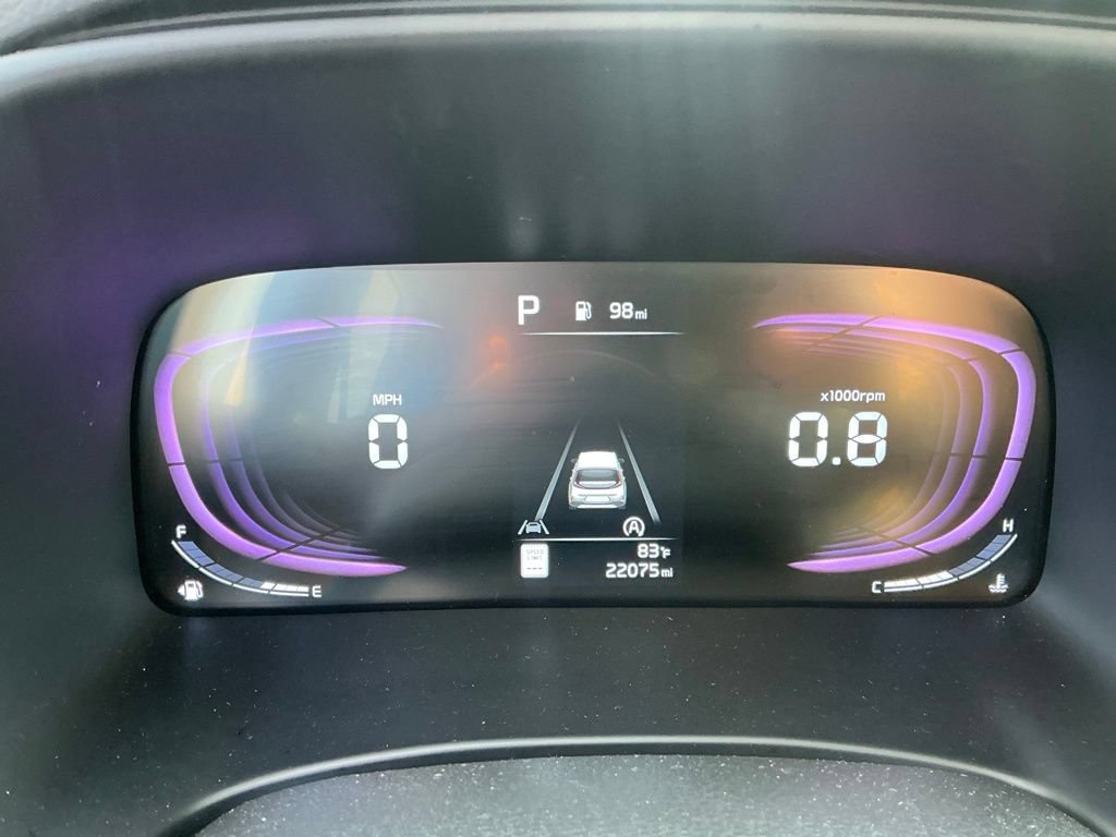 Used 2025 Kia Soul LX w/ LX Technology Package FWD image 32