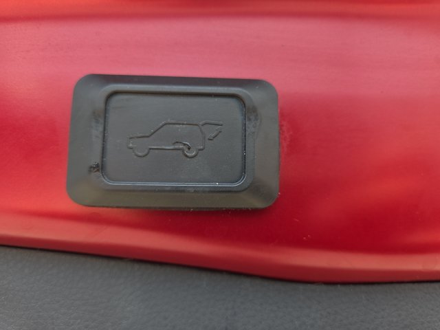Used 2021 Toyota RAV4 XLE Premium FWD image 13