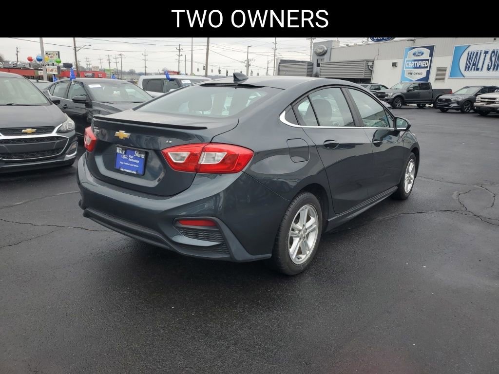 Used 2017 Chevrolet Cruze LT w/ RS Package image 4