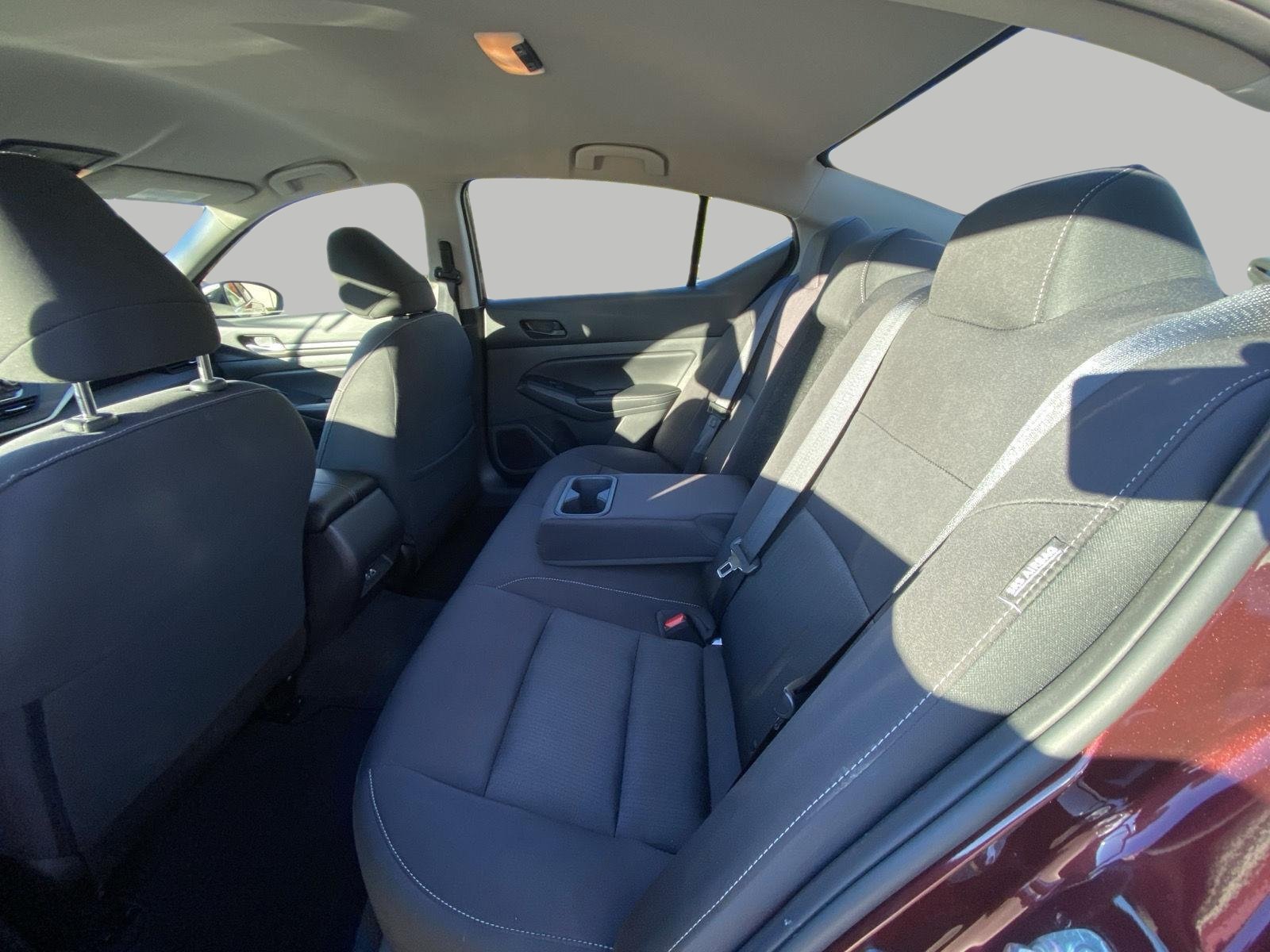Used 2025 Nissan Altima 2.5 SV FWD image 12