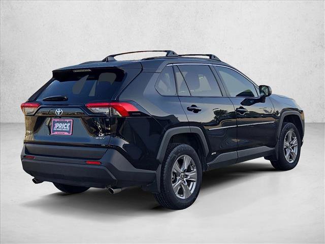 Used 2025 Toyota RAV4 LE AWD/4WD image 5