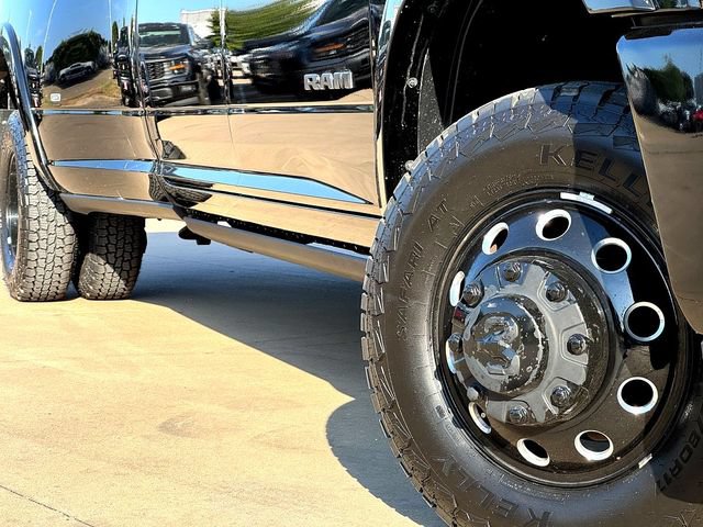Used 2022 RAM 3500 Limited w/ Night Edition AWD/4WD image 8