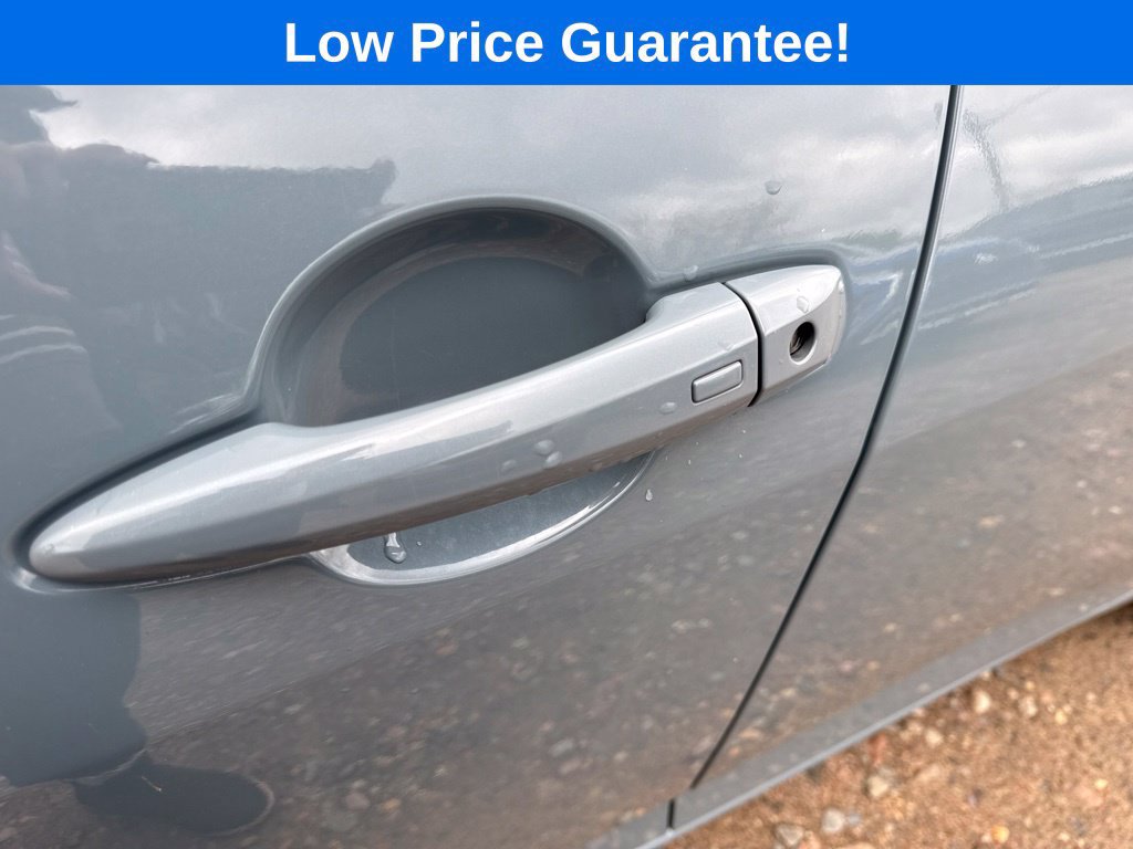 Used 2024 Nissan Sentra SV FWD image 14