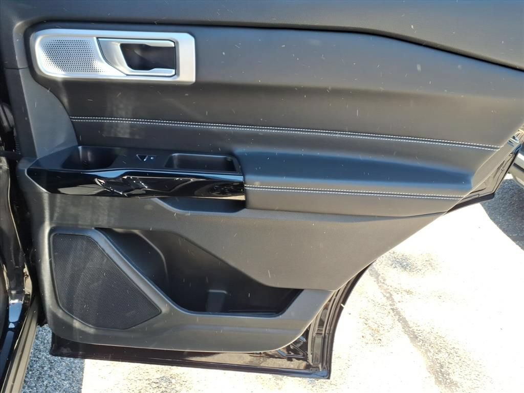 Certified 2023 Ford Explorer ST w/ Equipment Group 401A AWD/4WD image 11