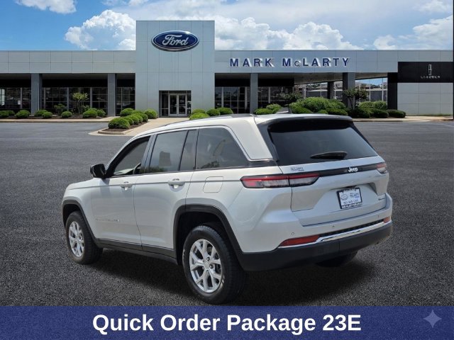 Used 2023 Jeep Grand Cherokee Limited RWD image 3