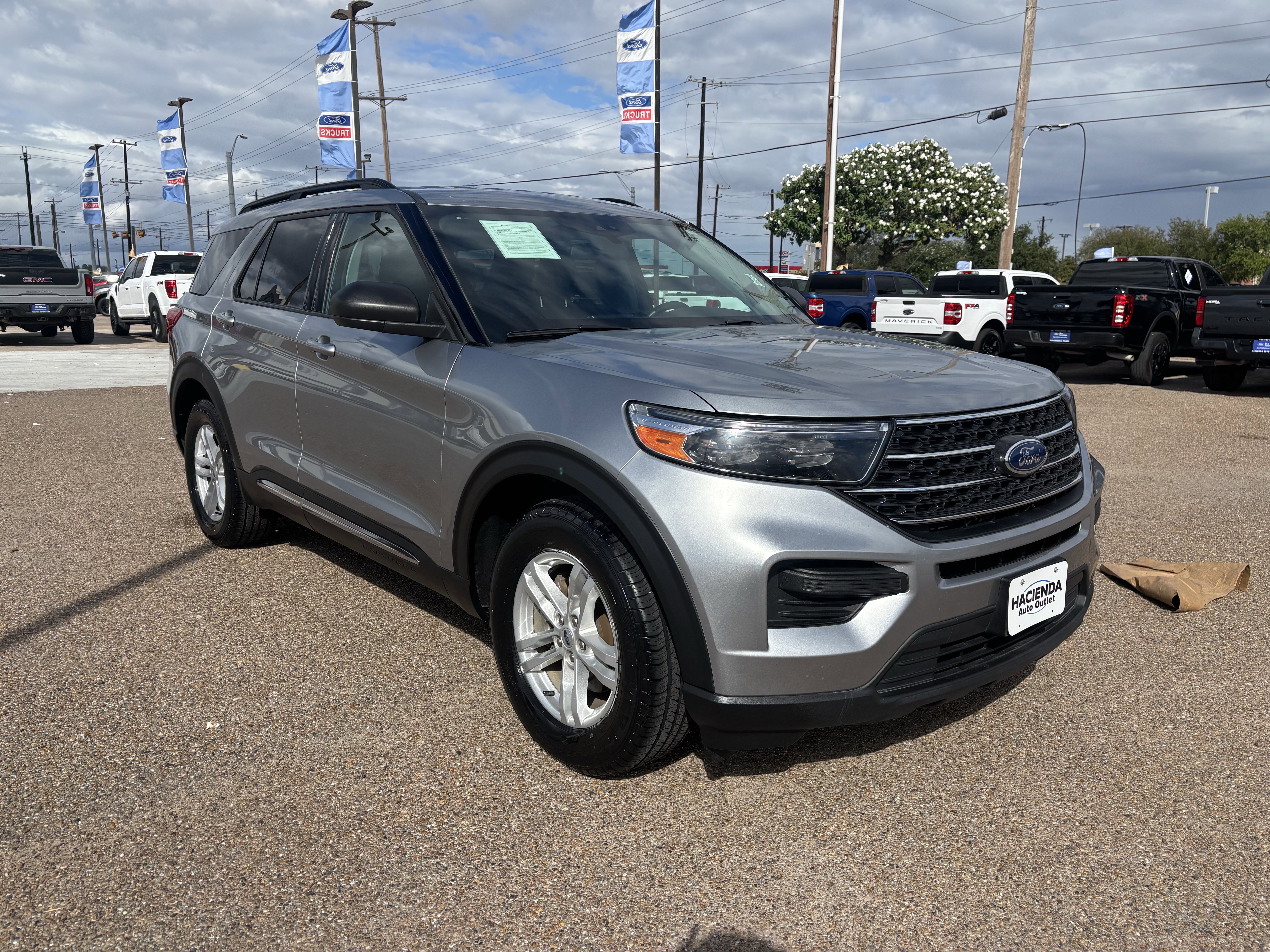 Certified 2023 Ford Explorer XLT image 6