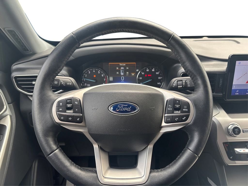 Certified 2022 Ford Explorer XLT w/ Equipment Group 202A AWD/4WD image 28