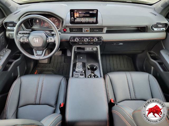 Used 2025 Honda Pilot TrailSport image 19