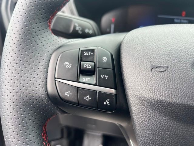 Certified 2024 Ford Escape ST-Line w/ Tech Pack #1 AWD/4WD image 9