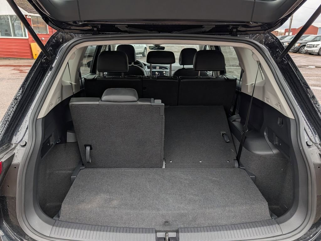 Used 2023 Volkswagen Tiguan SE image 10
