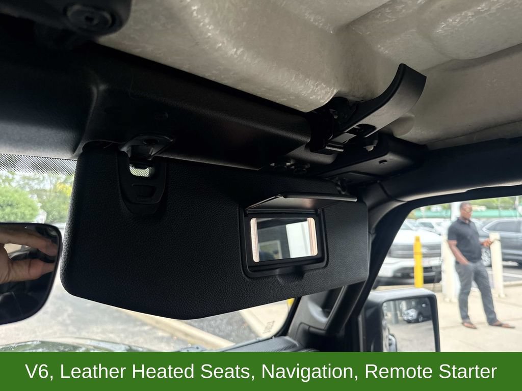 Used 2018 Jeep Wrangler Unlimited Sahara AWD/4WD image 26